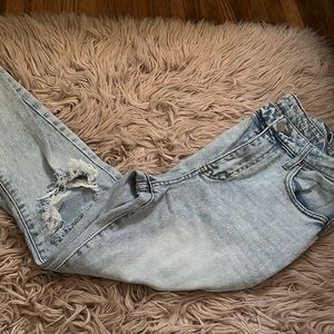 No Boundaries boyfriend jeans